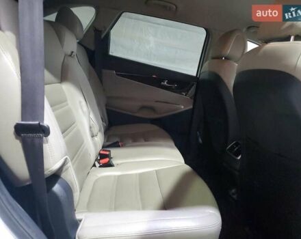 Белый Киа Соренто, объемом двигателя 2 л и пробегом 170 тыс. км за 2000 $, фото 10 на Automoto.ua