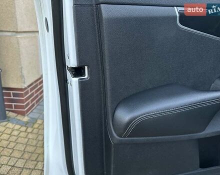 Белый Киа Соренто, объемом двигателя 2.2 л и пробегом 225 тыс. км за 19191 $, фото 94 на Automoto.ua