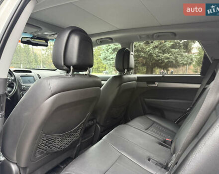 Білий Кіа Соренто, об'ємом двигуна 2.2 л та пробігом 175 тис. км за 17750 $, фото 39 на Automoto.ua