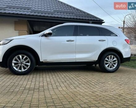 Белый Киа Соренто, объемом двигателя 2.2 л и пробегом 225 тыс. км за 19191 $, фото 1 на Automoto.ua