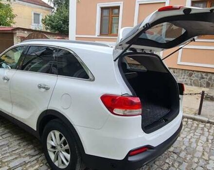 Белый Киа Соренто, объемом двигателя 2.4 л и пробегом 165 тыс. км за 17909 $, фото 4 на Automoto.ua