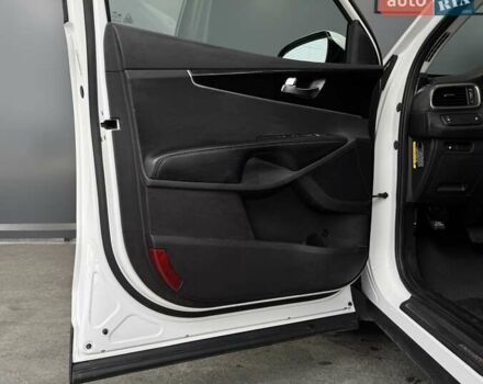 Білий Кіа Соренто, об'ємом двигуна 2 л та пробігом 239 тис. км за 12500 $, фото 35 на Automoto.ua