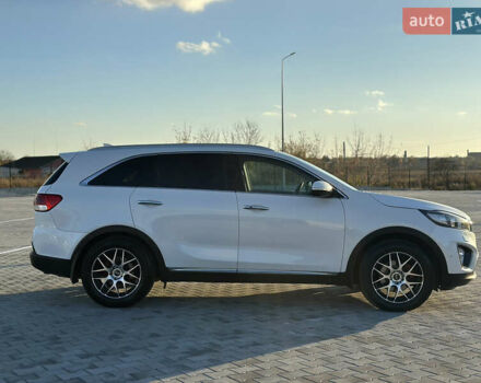 Белый Киа Соренто, объемом двигателя 2.2 л и пробегом 198 тыс. км за 21999 $, фото 3 на Automoto.ua