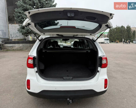 Білий Кіа Соренто, об'ємом двигуна 2.2 л та пробігом 175 тис. км за 16999 $, фото 45 на Automoto.ua