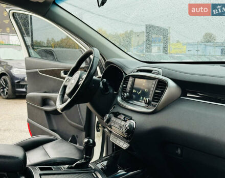 Киа Соренто 2015 в Харькове на Automoto.ua Белый Киа Соренто, объемом двигателя 2 л и пробегом 291 тыс. км за 17900 $, фото 22 на Automoto.ua