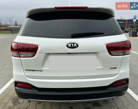 Белый Киа Соренто, объемом двигателя 2 л и пробегом 220 тыс. км за 18700 $, фото 4 на Automoto.ua