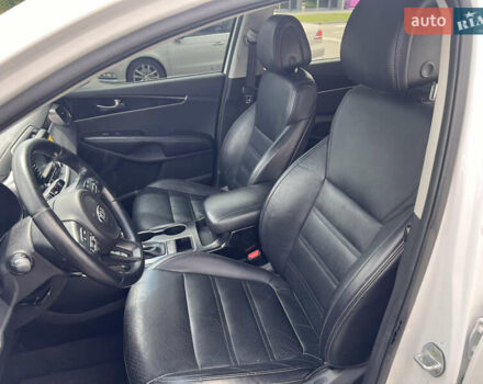 Білий Кіа Соренто, об'ємом двигуна 3.34 л та пробігом 135 тис. км за 14900 $, фото 9 на Automoto.ua