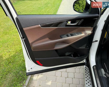 Киа Соренто 2015 в Львове на Automoto.ua Белый Киа Соренто, объемом двигателя 2 л и пробегом 164 тыс. км за 19100 $, фото 13 на Automoto.ua