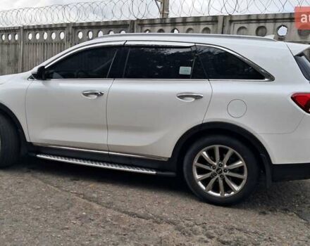 Киа Соренто 2015 в Киеве на Automoto.ua Белый Киа Соренто, объемом двигателя 2 л и пробегом 179 тыс. км за 21900 $, фото 1 на Automoto.ua