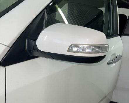 Белый Киа Соренто, объемом двигателя 2.4 л и пробегом 220 тыс. км за 13900 $, фото 5 на Automoto.ua