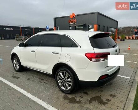 Белый Киа Соренто, объемом двигателя 2 л и пробегом 220 тыс. км за 18700 $, фото 3 на Automoto.ua
