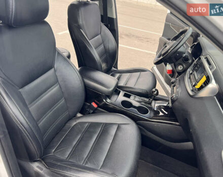 Білий Кіа Соренто, об'ємом двигуна 3.34 л та пробігом 135 тис. км за 14900 $, фото 8 на Automoto.ua