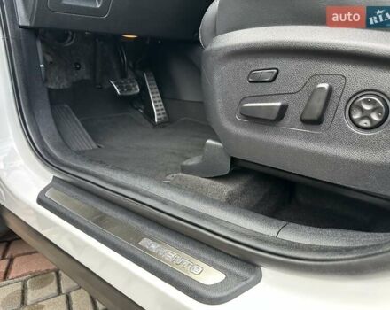 Кіа Соренто 2015 у Луцьку на Automoto.ua Білий Кіа Соренто, об'ємом двигуна 2.2 л та пробігом 150 тис. км за 23500 $, фото 49 на Automoto.ua