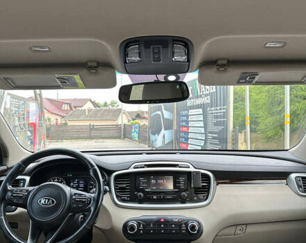 Белый Киа Соренто, объемом двигателя 2.4 л и пробегом 168 тыс. км за 12700 $, фото 10 на Automoto.ua