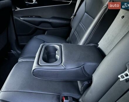 Белый Киа Соренто, объемом двигателя 2.2 л и пробегом 225 тыс. км за 19191 $, фото 139 на Automoto.ua