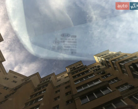 Белый Киа Соренто, объемом двигателя 3.3 л и пробегом 99 тыс. км за 15500 $, фото 22 на Automoto.ua