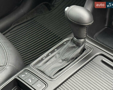 Білий Кіа Соренто, об'ємом двигуна 2.2 л та пробігом 175 тис. км за 16999 $, фото 61 на Automoto.ua