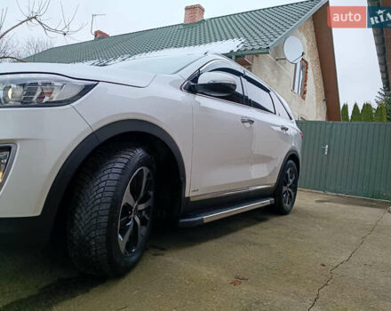 Білий Кіа Соренто, об'ємом двигуна 0 л та пробігом 220 тис. км за 19499 $, фото 13 на Automoto.ua