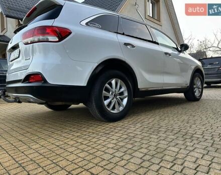 Белый Киа Соренто, объемом двигателя 2.2 л и пробегом 225 тыс. км за 19191 $, фото 14 на Automoto.ua