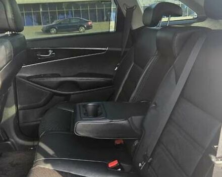 Білий Кіа Соренто, об'ємом двигуна 2.2 л та пробігом 216 тис. км за 19450 $, фото 7 на Automoto.ua