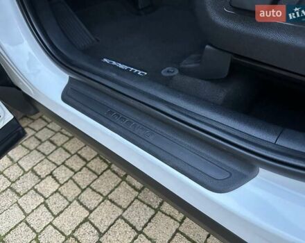 Белый Киа Соренто, объемом двигателя 2.2 л и пробегом 225 тыс. км за 19191 $, фото 96 на Automoto.ua