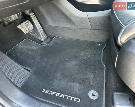 Белый Киа Соренто, объемом двигателя 2.2 л и пробегом 198 тыс. км за 21999 $, фото 30 на Automoto.ua