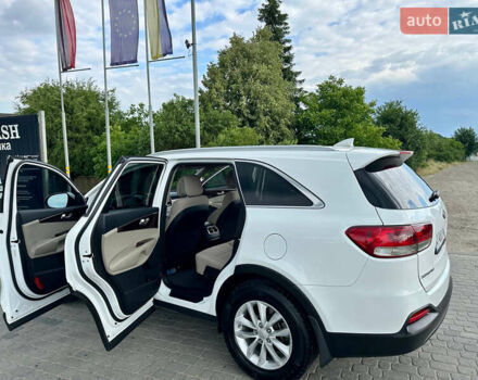 Белый Киа Соренто, объемом двигателя 2.4 л и пробегом 168 тыс. км за 12700 $, фото 25 на Automoto.ua