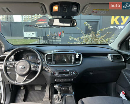 Білий Кіа Соренто, об'ємом двигуна 2.2 л та пробігом 170 тис. км за 20600 $, фото 9 на Automoto.ua
