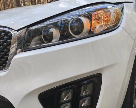 Белый Киа Соренто, объемом двигателя 2 л и пробегом 106 тыс. км за 19000 $, фото 8 на Automoto.ua