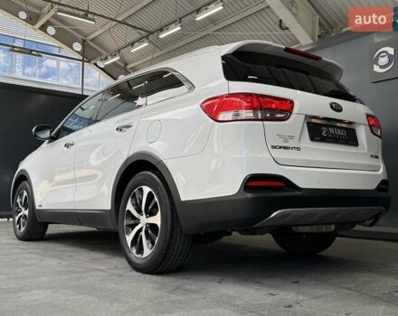 Білий Кіа Соренто, об'ємом двигуна 2 л та пробігом 239 тис. км за 12500 $, фото 11 на Automoto.ua