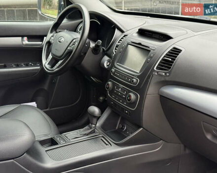 Білий Кіа Соренто, об'ємом двигуна 2.2 л та пробігом 175 тис. км за 16999 $, фото 51 на Automoto.ua