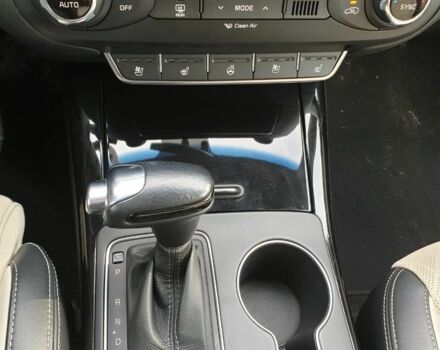 Білий Кіа Соренто, об'ємом двигуна 0 л та пробігом 180 тис. км за 16900 $, фото 4 на Automoto.ua
