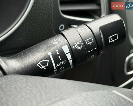 Білий Кіа Соренто, об'ємом двигуна 2.2 л та пробігом 175 тис. км за 16999 $, фото 69 на Automoto.ua