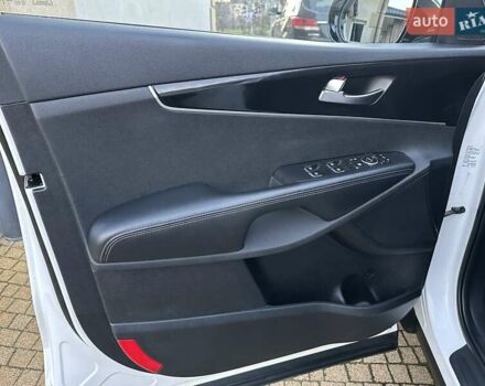 Белый Киа Соренто, объемом двигателя 2.2 л и пробегом 225 тыс. км за 19191 $, фото 91 на Automoto.ua