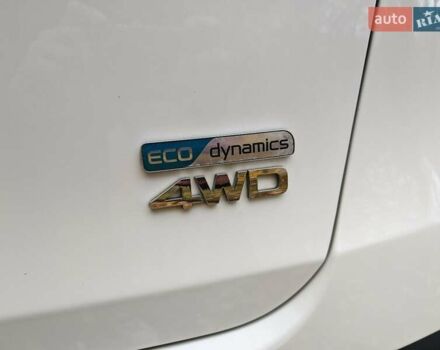 Киа Соренто 2015 в Могилев-Подольском на Automoto.ua Белый Киа Соренто, объемом двигателя 2.2 л и пробегом 214 тыс. км за 19300 $, фото 12 на Automoto.ua