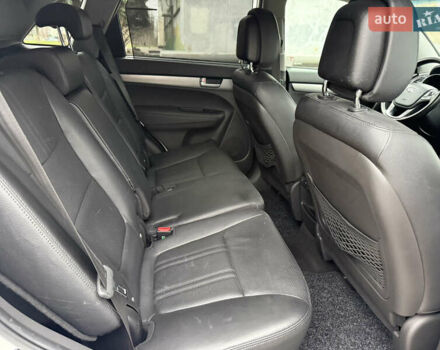 Білий Кіа Соренто, об'ємом двигуна 2.2 л та пробігом 175 тис. км за 17750 $, фото 49 на Automoto.ua