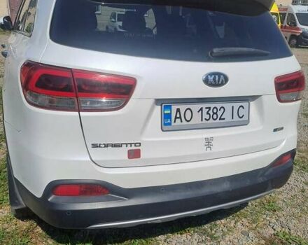Киа Соренто 2015 в Иршава на Automoto.ua Белый Киа Соренто, объемом двигателя 2 л и пробегом 258 тыс. км за 19300 $, фото 4 на Automoto.ua