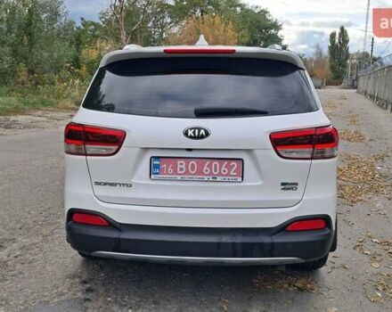 Киа Соренто 2015 в Киеве на Automoto.ua Белый Киа Соренто, объемом двигателя 2 л и пробегом 179 тыс. км за 21900 $, фото 2 на Automoto.ua