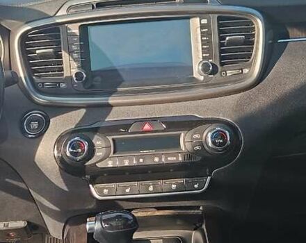 Білий Кіа Соренто, об'ємом двигуна 2.2 л та пробігом 216 тис. км за 19450 $, фото 6 на Automoto.ua