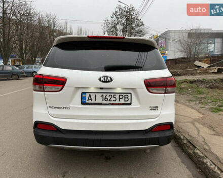 Білий Кіа Соренто, об'ємом двигуна 2 л та пробігом 246 тис. км за 18500 $, фото 5 на Automoto.ua