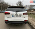 Білий Кіа Соренто, об'ємом двигуна 2 л та пробігом 246 тис. км за 18500 $, фото 5 на Automoto.ua