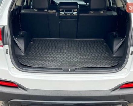 Белый Киа Соренто, объемом двигателя 3.3 л и пробегом 133 тыс. км за 15246 $, фото 22 на Automoto.ua