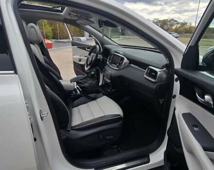 Білий Кіа Соренто, об'ємом двигуна 2.2 л та пробігом 126 тис. км за 23600 $, фото 30 на Automoto.ua