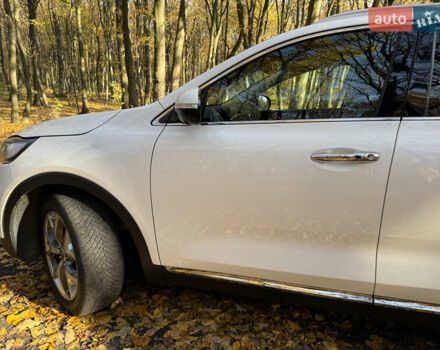 Белый Киа Соренто, объемом двигателя 2.2 л и пробегом 183 тыс. км за 23600 $, фото 4 на Automoto.ua