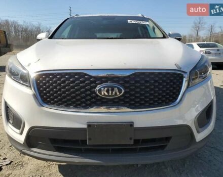 Белый Киа Соренто, объемом двигателя 2.4 л и пробегом 142 тыс. км за 2100 $, фото 4 на Automoto.ua