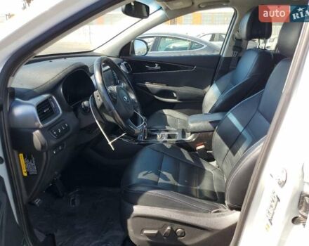 Білий Кіа Соренто, об'ємом двигуна 0 л та пробігом 157 тис. км за 1900 $, фото 6 на Automoto.ua