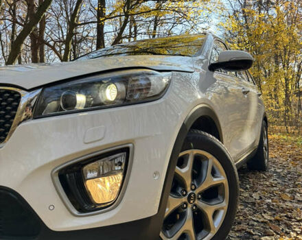 Белый Киа Соренто, объемом двигателя 2.2 л и пробегом 183 тыс. км за 23600 $, фото 1 на Automoto.ua