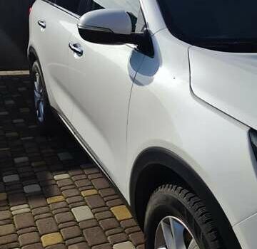 Білий Кіа Соренто, об'ємом двигуна 2.4 л та пробігом 126 тис. км за 17900 $, фото 29 на Automoto.ua