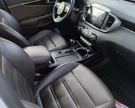 Киа Соренто 2016 в Одессе на Automoto.ua Белый Киа Соренто, объемом двигателя 2 л и пробегом 144 тыс. км за 28500 $, фото 3 на Automoto.ua