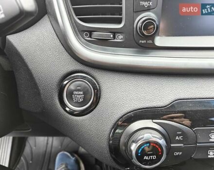 Білий Кіа Соренто, об'ємом двигуна 2.2 л та пробігом 130 тис. км за 24000 $, фото 20 на Automoto.ua